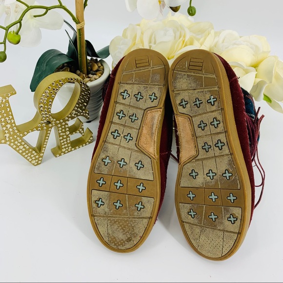 TOMS Boots - Picture 7 of 8